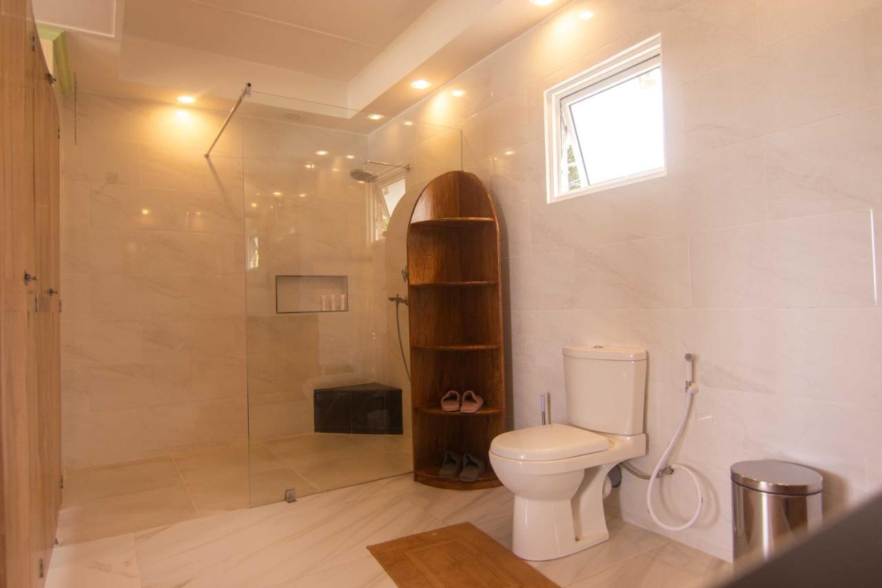 Azamat Self-Catering Apartment Pointe La Rue Экстерьер фото