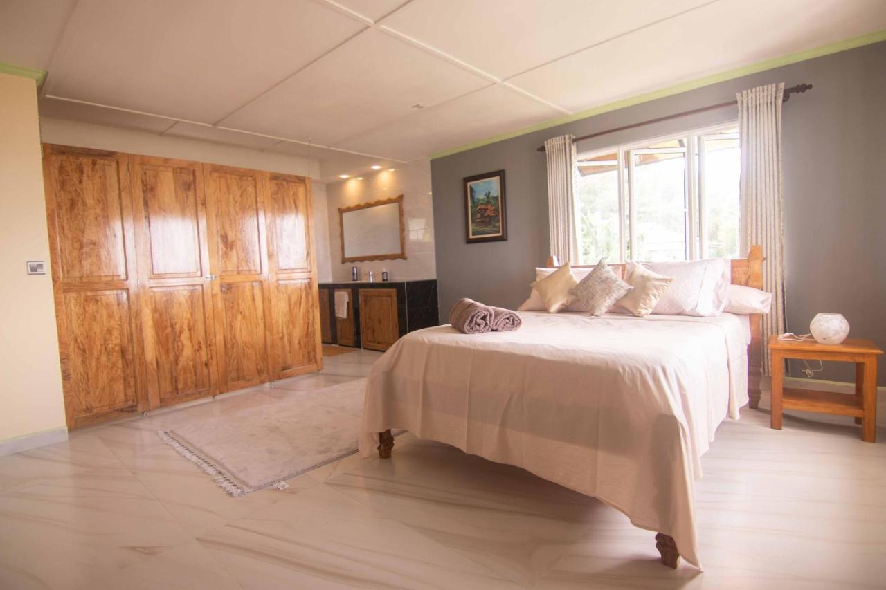 Azamat Self-Catering Apartment Pointe La Rue Экстерьер фото